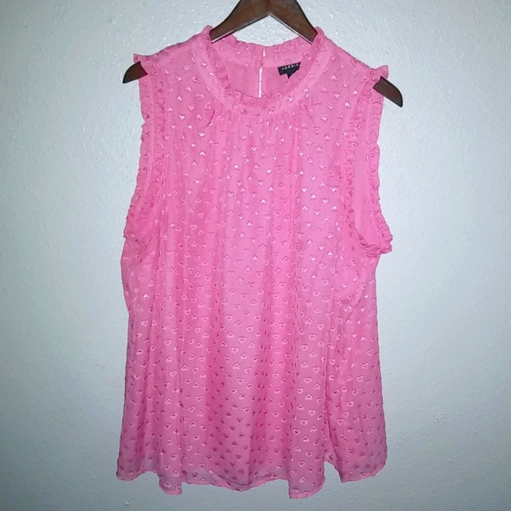 Torrid 2X Sleeveless Swiss Dot Hearts Top Plus in Bright Pink